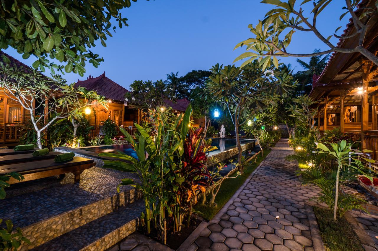 Putra 7 Cottage Nusa Lembongan  Exterior photo