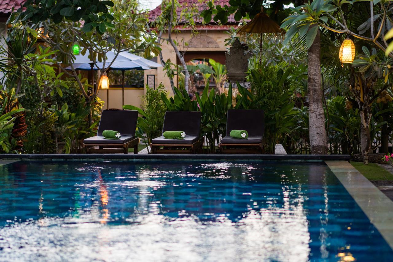 Putra 7 Cottage Nusa Lembongan  Exterior photo