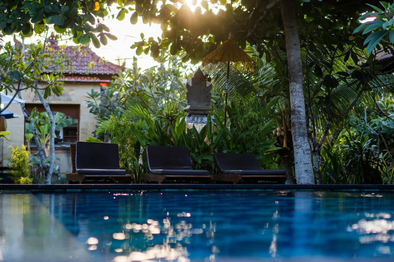 Putra 7 Cottage Nusa Lembongan  Exterior photo